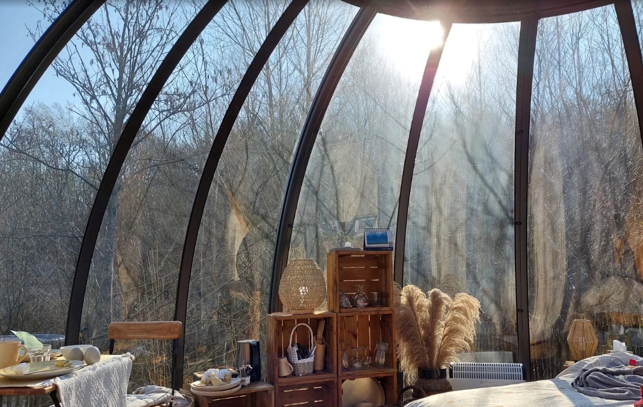 Dôme au calme dans un environnement naturel préservé